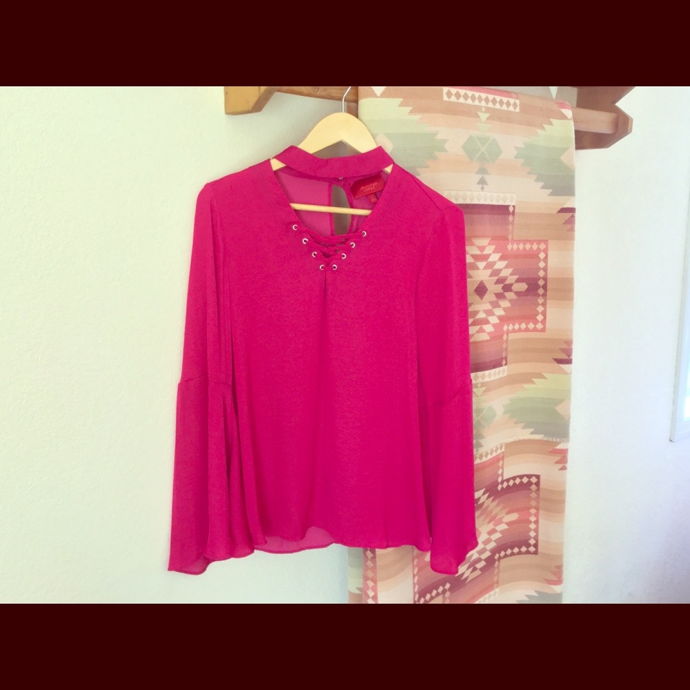 3/15 💘💘💘 Jennifer Lopez Bell Sleeve Boho Blouse